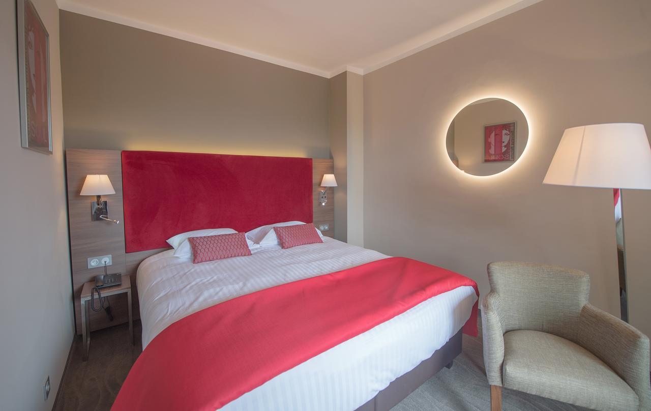 Hotel Lou Castelet Carros